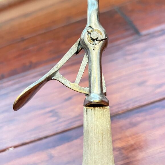 VTG GILCHRIST'S # 31 Wood Handle Brass Mechanical Ice Cream Scoop 11" IUC - Picture 3 of 8